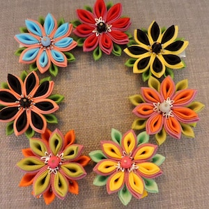 Beautiful Flowers.  Kanzashi fabric flower hair clip. Hair clip. Japanese hair clip. Kanzashi hair flower.