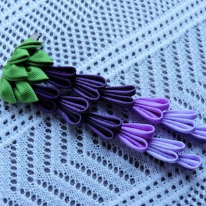 Wisteria hair clip Japanese hair accessories Oriental hair clip Purple wisteria Kanzashi hair clip Wisteria kanzashi