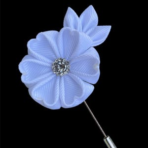 Kanzashi Fabric Flower Brooch: White Grosgrain Ribbon Lapel Pin