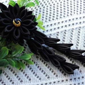 Black Kanzashi fabric flower hair clip. Black Japanese hair clip. Kanzashi hair flower.