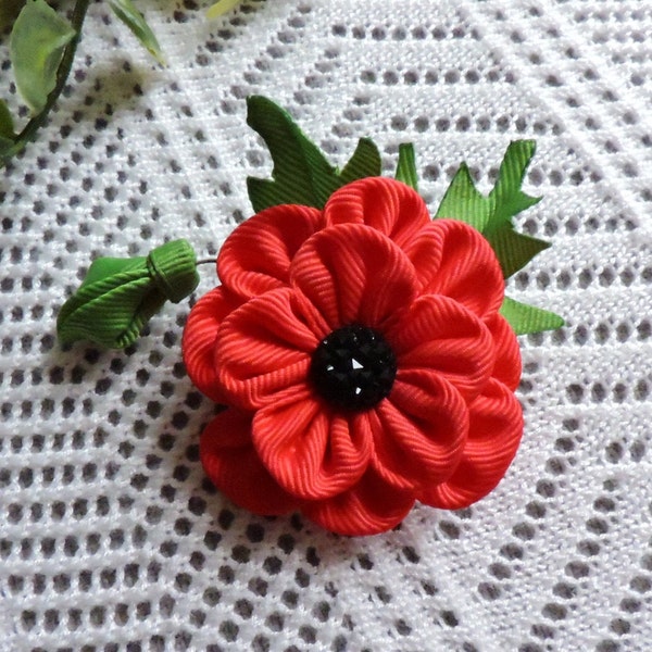 Kanzashi fabric flower brooch . Poppy Brooch.