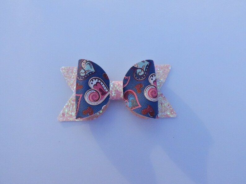 Valentines bow Glitter hair bow Baby girl Valentine headband Toddler Valentines outfit First Valentines day Valentines hair bow Valentine