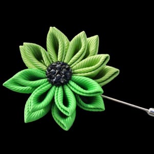 Green Lapel Pin Wedding boutonniere, Men&#39;s flower, Boutonniere, Lapel pin
