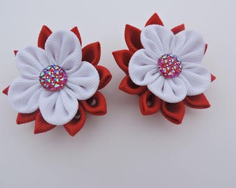 Kanzashi Fabric Flowers. Set of 2 hair clips. Red and White.