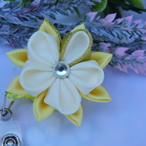 Kanzashi Flower Badge Reel: Retractable ID Holder