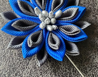 Grosgrain Ribbon Kanzashi Flower Lapel Pin: Edelweiss Boutonniere