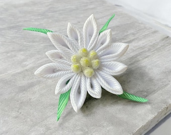 Edelweiss Flower Lapel Pin: Grosgrain Ribbon Kanzashi Boutonniere
