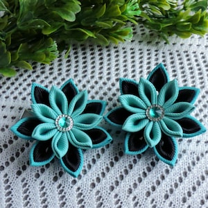 Kanzashi Fabric Flowers. Set of 2 hair clips.