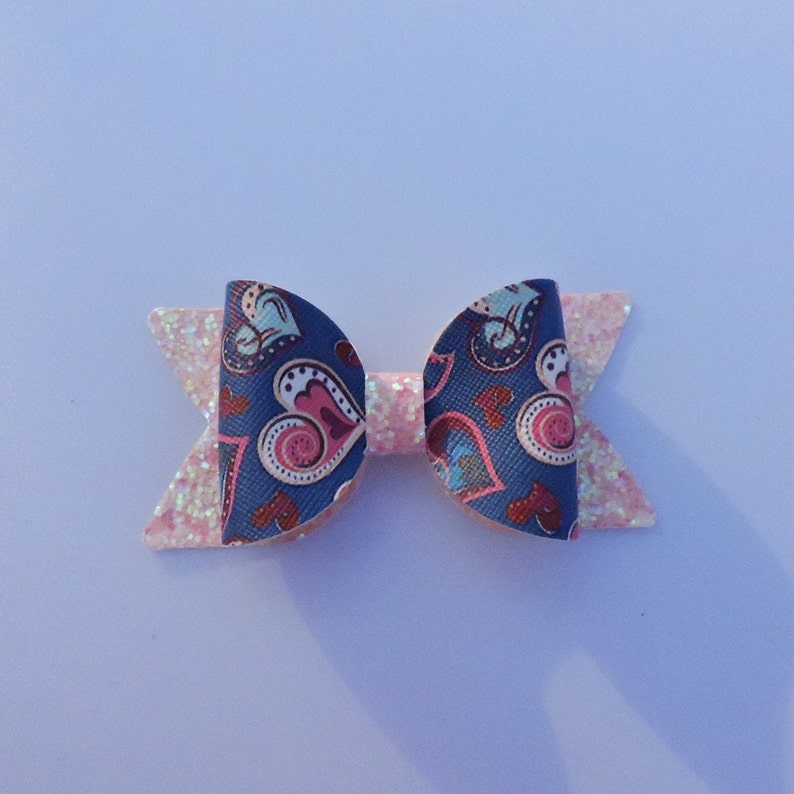 Valentines bow Glitter hair bow Baby girl Valentine headband Toddler Valentines outfit First Valentines day Valentines hair bow Valentine