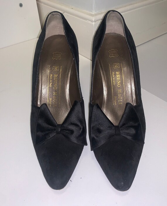 Bow Pumps - image 3