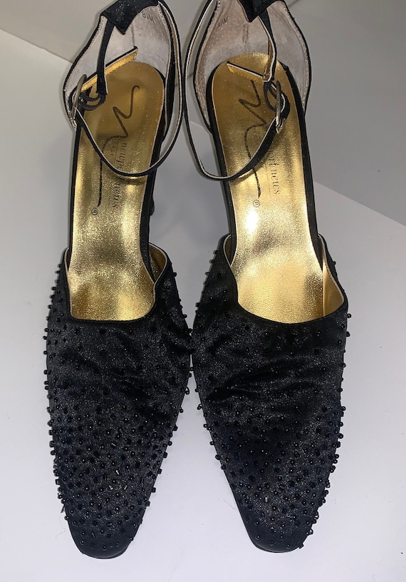 Beaded Pump - image 2