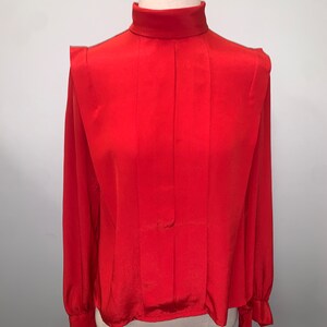 Indifferent Blouse image 4