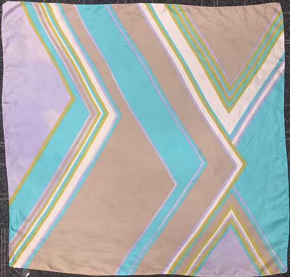 Geometric Scarf - image 2