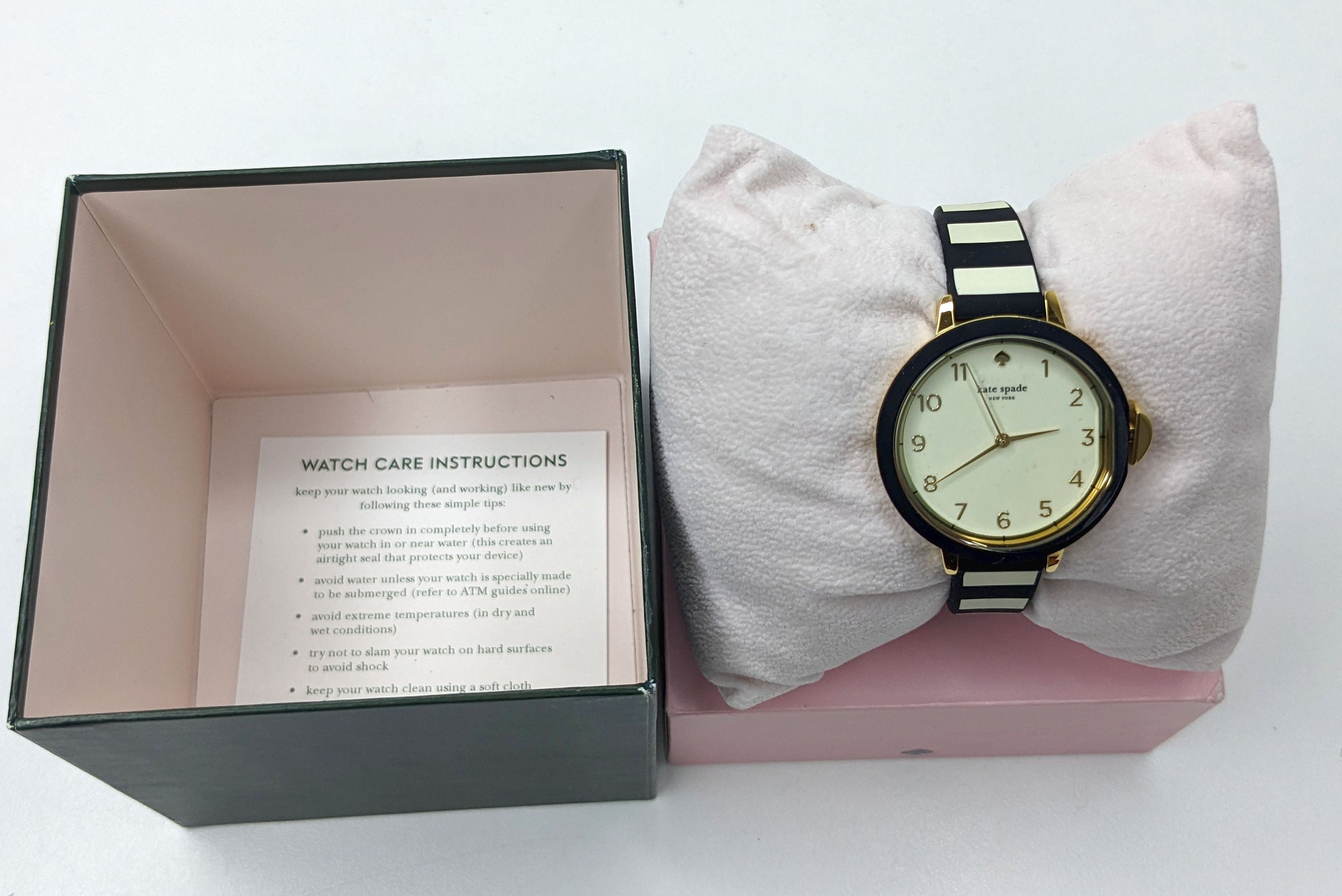 Buy Kate Spade Watch. in a New York Minute Leather Band White 90s Online in  India 