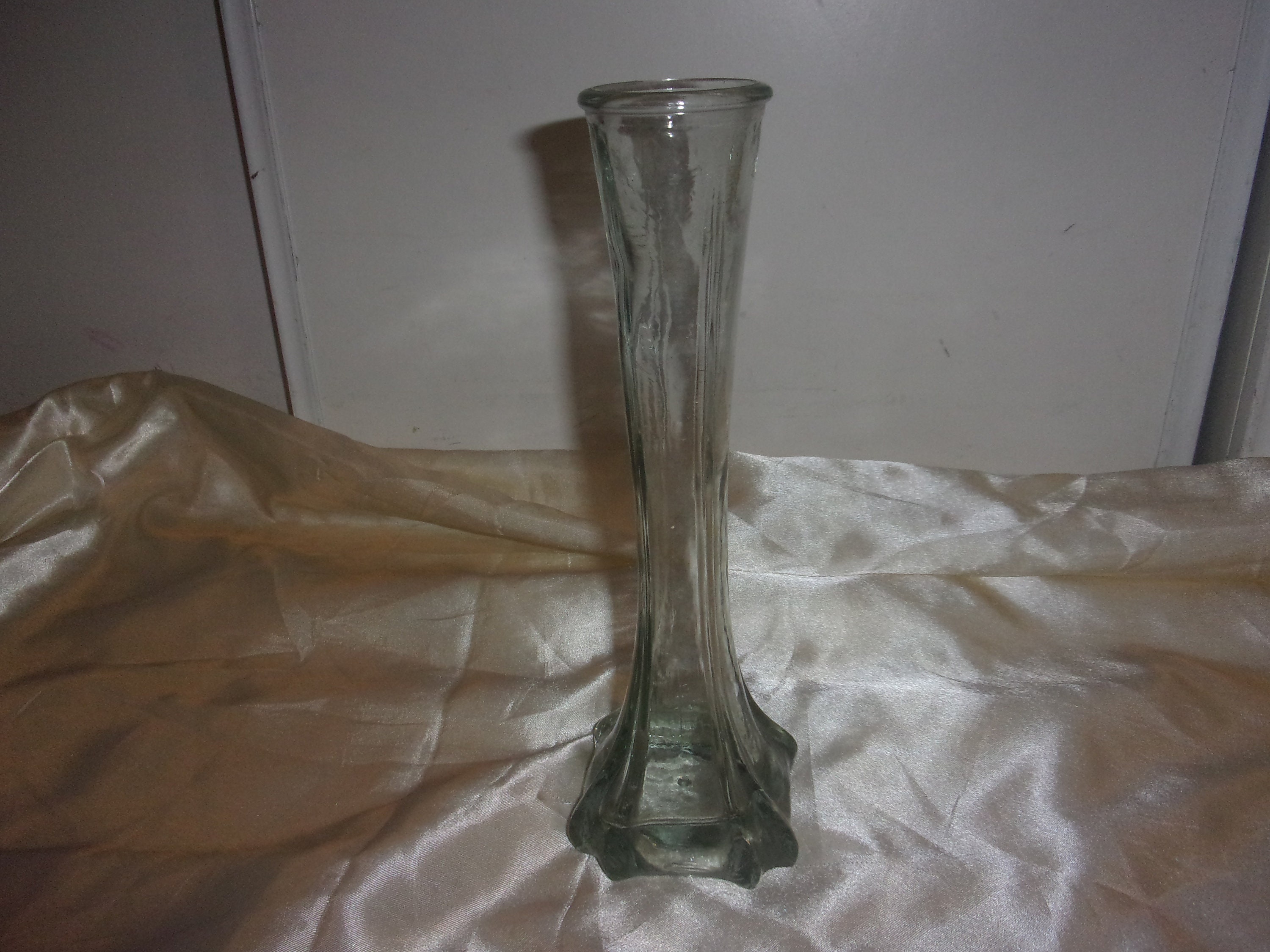 Vase Soliflore Ancien Verre Moulé Vintage