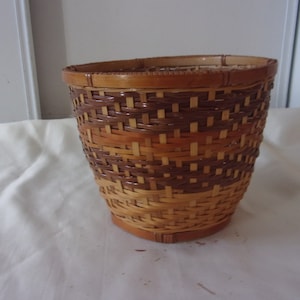 Braided Wicker planter - vintage