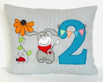 Geburtstagskissen Kissen mit Namen Kissen mit kleine Eselchen Babyparty Personalisiertes Kissen zur Geburt Taufe 30x40 Esel Unikat