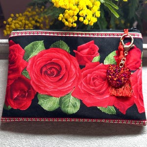 Astuccio portapenne con rose, regali per la festa della mamma, trousse rossa con rose, regali per le donne, articoli unici disponibili subito