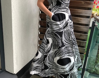 1970s Finnish Merry Finn vintage graphic print maxi button down dress M-L