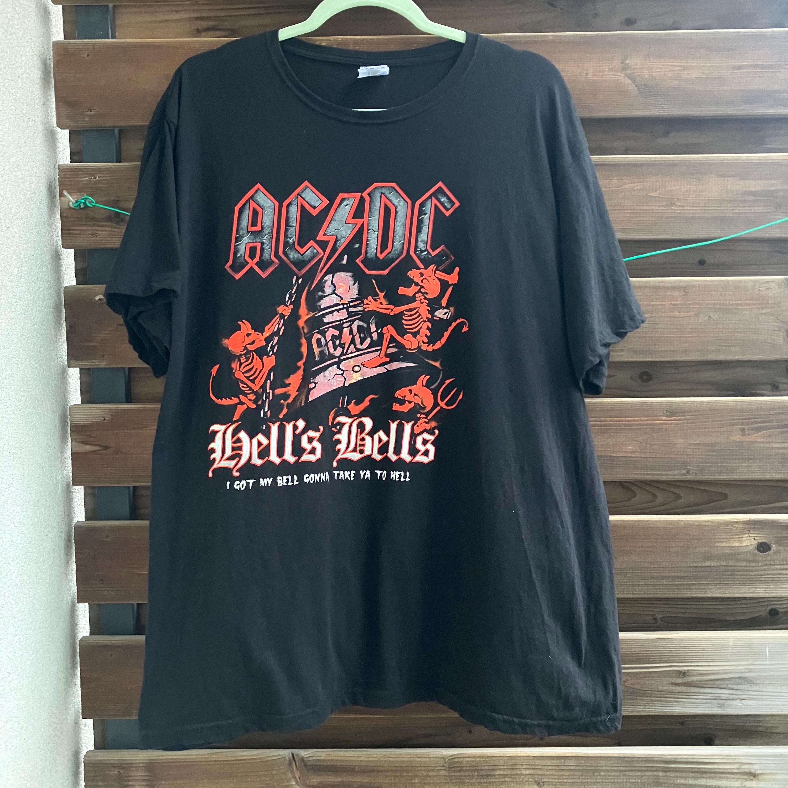 AC/DC Hells Bells Vintage Band / Rock / Heavy Metal T Shirt L- XL 