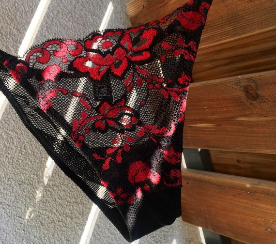 Buy Marvel by La Perla Lace Floral Black Red Vintage Knickers, Briefs,  Panties Size IT 3, M Online in India 