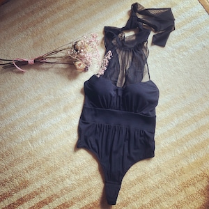 La Perla black vintage bodysuit with mesh tie collar size IT1 / D70, EUR70, US32, UK32