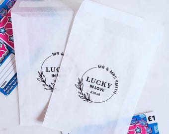 Personalised "Lucky in Love" Wedding Scratch Card Holder: Eco-Friendly Glassine Envelope
