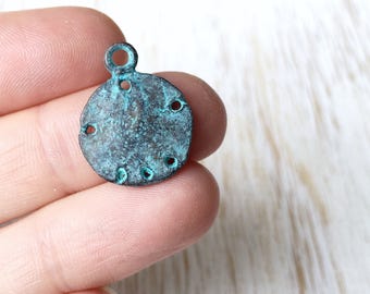 Greek Patina Sand Dollar Charm 15mm x 20mm / 4pc, Metal Sanddollar Charms, Blue Green Sanddollar Beads, Rustic Copper Seashell Charm (MK025)