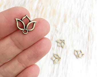 Lotus Charm, Antique Brass Lotus, Small Lotus Charm, Flower Charm, Yoga Charms, Buddhist Charms, Buddhist Jewelry, Mindfulness (T94250927)