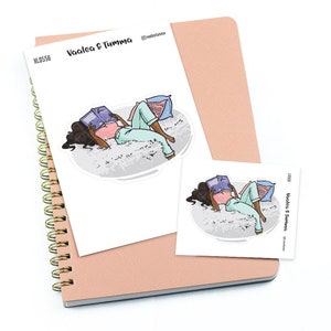 Lisez un livre - Grands / Très grands autocollants pour agenda « Nia/Peau brune », L0556/XL0556