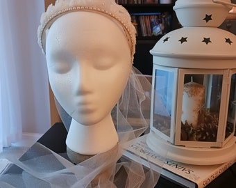 Bridal tiara, vintage style, bone color. Handmade Bridal headband off white. Floral tiara.