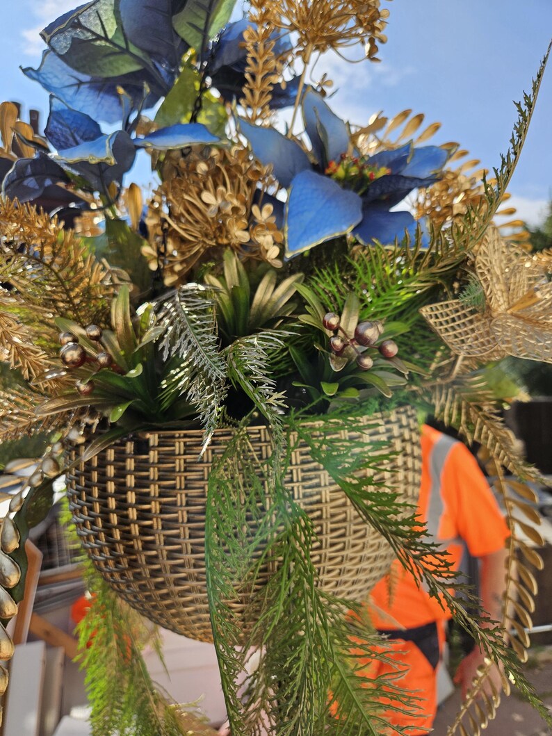 Christmas Hanging Basket, Christmas Decoration, Blue and Gold, Xmas