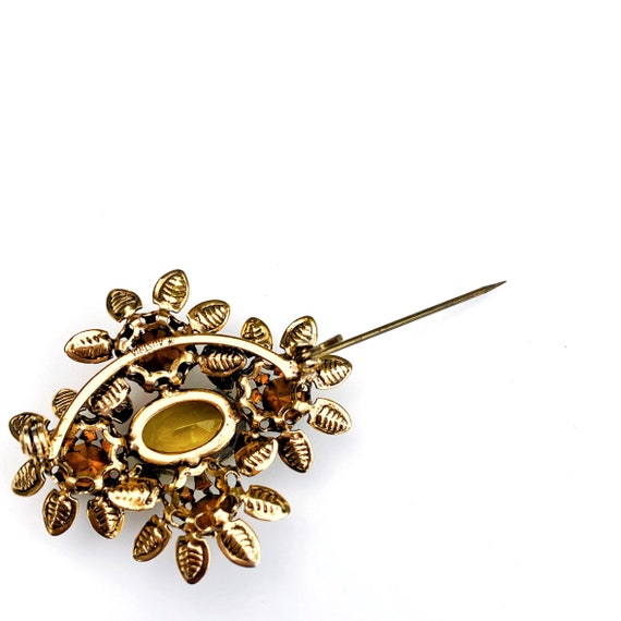 Vintage gold flower brooch.  Austrian crystal.  E… - image 4
