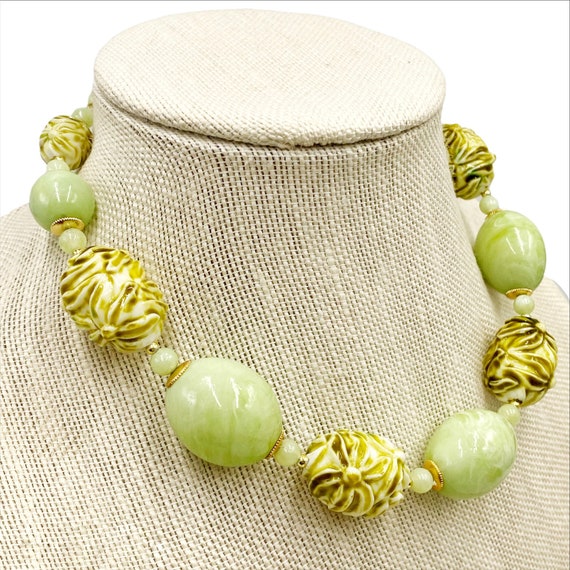 Vintage mid century green lucite bead choker neck… - image 5