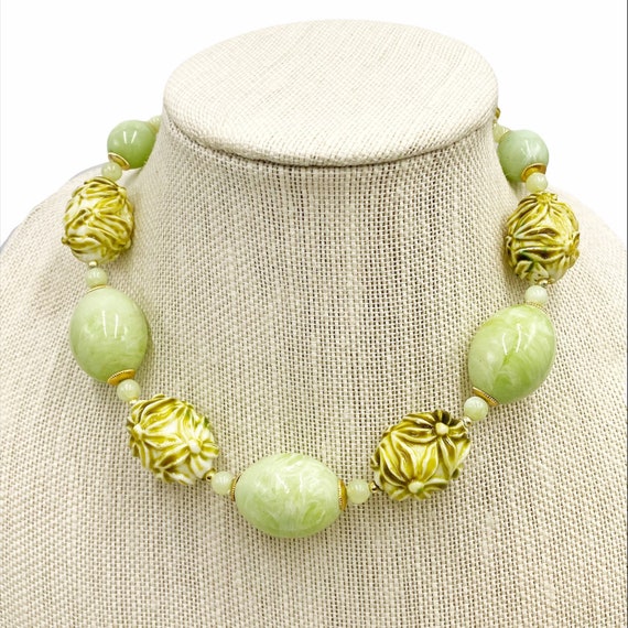 Vintage mid century green lucite bead choker neck… - image 2