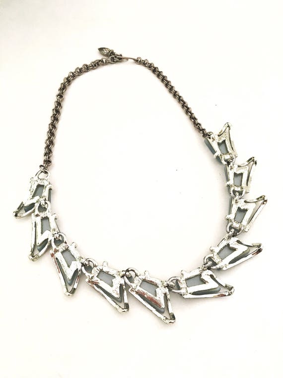 Vintage choker.  Reminiscent of 1950s classic car… - image 3