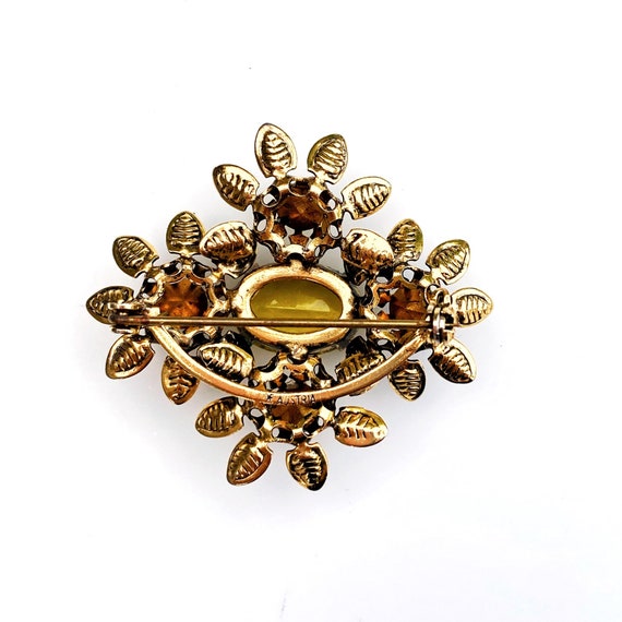 Vintage gold flower brooch.  Austrian crystal.  E… - image 2