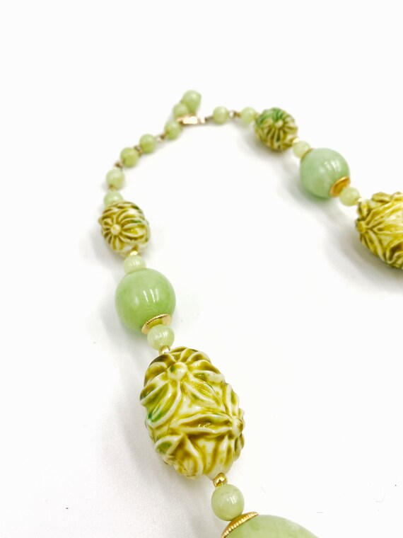 Vintage mid century green lucite bead choker neck… - image 4