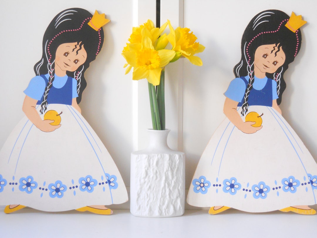 Mertens Kunst Wall Figure Snow White No. 1190 Wall Art Snow White Wall