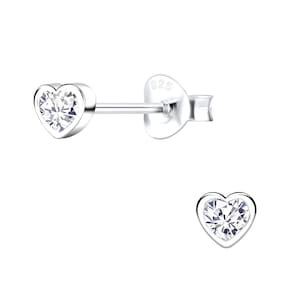 Små hjärtformade örhängen i sterlingsilver | Mini hjärtformade diamantörhängen | Barnörhängen | Vardagsörhängen | Hypoallergena stolpörhängen