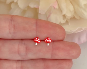 Tiny mushroom earrings in sterling silver | Kids earrings | Toddler earrings | Earrings for girls | Children jewelry