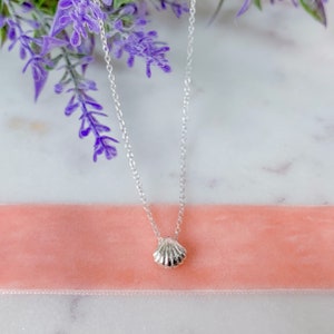 925 Sterling silver tiny mermaid shell necklace | Small silver seashell necklace | Small clam pendant necklace | Silver summer jewelry.