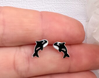 Orca whale earrings in 925 sterling silver | Sea life earrings | Ocean jewelry | Animal earrings | Hypoallergenic | Sensitive ears studs