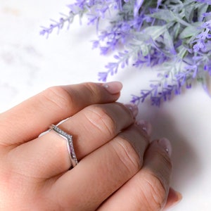 Stackable chevron ring for women | Dainty silver chevron ring | Statement chevron ring | Silver rings for women.