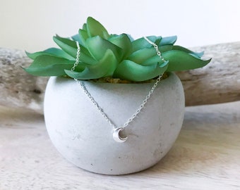 Tiny moon silver necklace | Simple moon necklace | Silver moon pendant necklace | Layering crescent moon necklace.