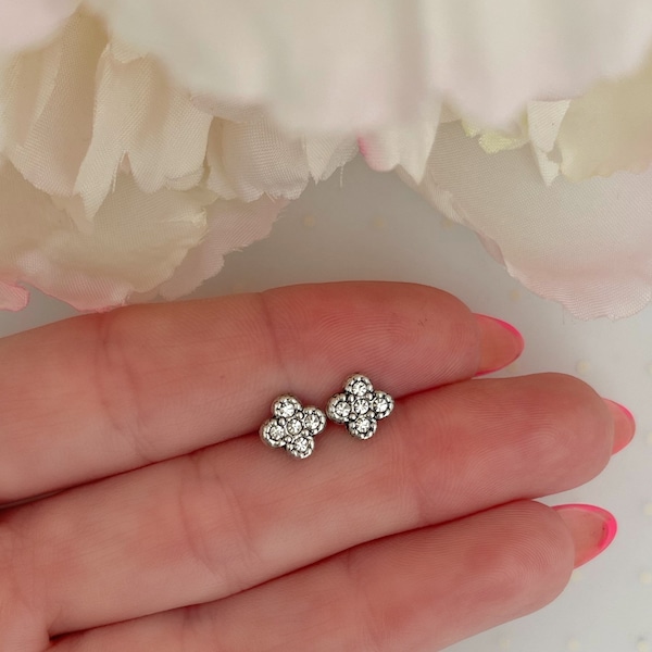 Sterling silver clover earrings | Four leaf clover earrings | Lucky clover jewelry | Marquesite dainty earrings | Hypoallergenic studs