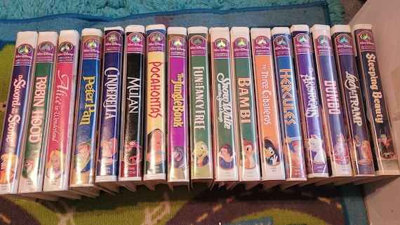 Disney VHS Walt Disney Masterpiece Collection - 17 videos