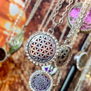Pendant necklace diffuser essential oil ritual stainless steel protection jewel talisman witch wicca flower of life aromatherapy