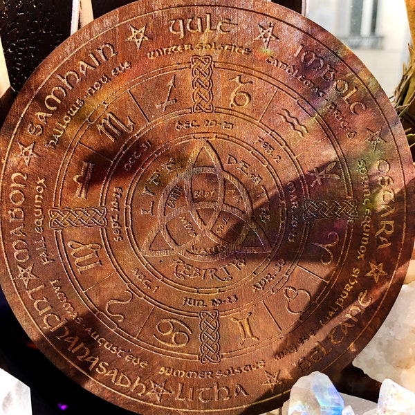 Planche à pendule wicca sorcière calendrier païen roue sorcière sabbat pagan roue de l année
