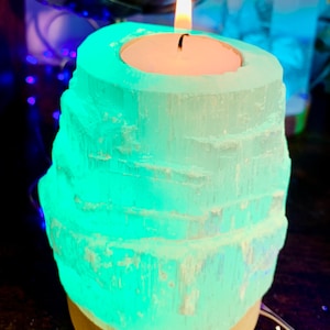 Magisk och lugnande selenit USB-ljuslampa med fjärrkontroll och färgskiftande finish, häxaltare